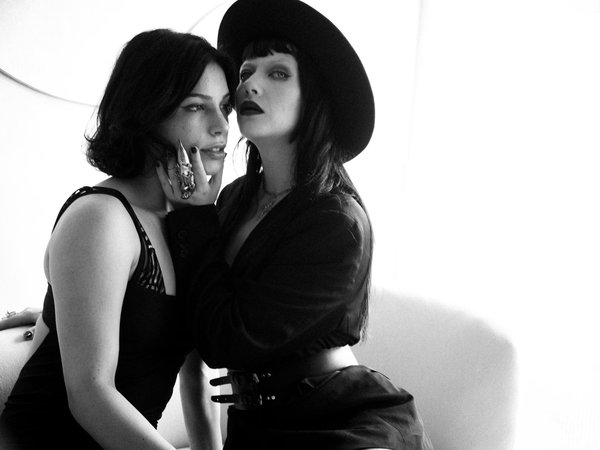 Alte Jeans neu interpretiert: Kreative Upcycling-Ideen für stylische Taschen!